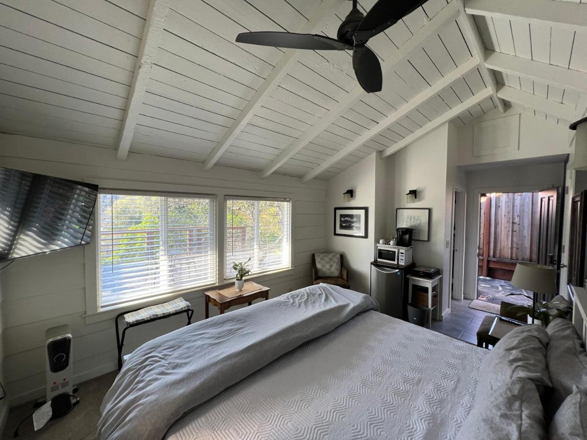 The Midtown Cottage- W/ Private Entrance And Views Ferienhaus *